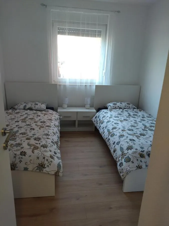 Apartment Gloria Peroj